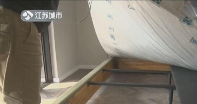 花费近万元买到假实木床导致室内甲醛超标，实木床竟是人造板